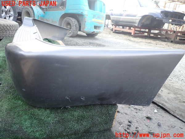 1UPJ-9236521610]ランクル100系(UZJ100W)リアバンパー 中古_2