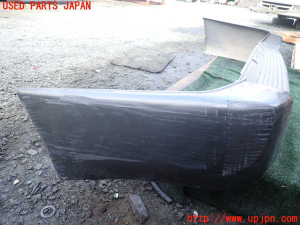 1UPJ-9236521610]ランクル100系(UZJ100W)リアバンパー 中古_3