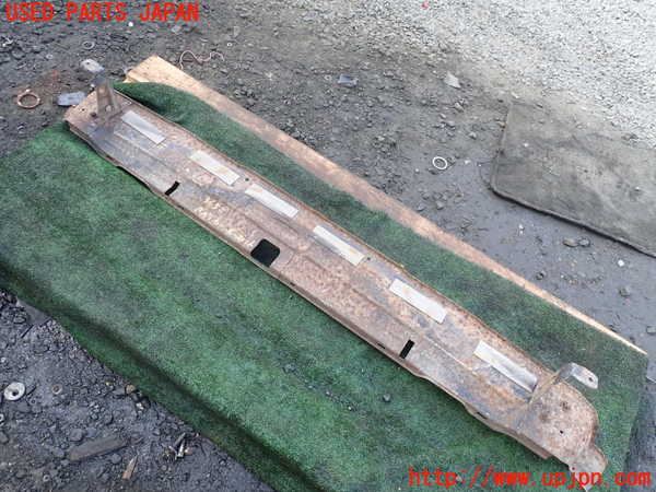 1UPJ-9236521614]ランクル100系(UZJ100W)リアバンパーホースメント 中古_2