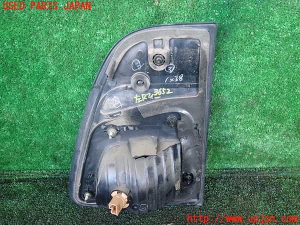 1UPJ-9236521552]ランクル100系(UZJ100W)左リアフィニッシャー 中古_3