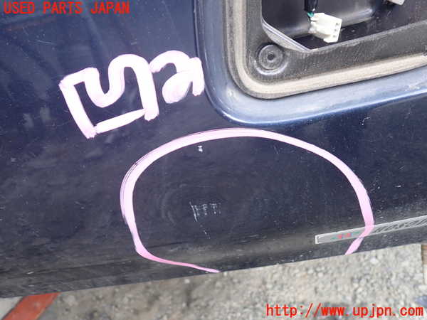 1UPJ-9236521500]ランクル100系(UZJ100W)トランク 中古_2