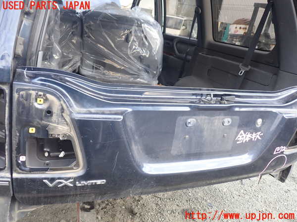 1UPJ-9236521500]ランクル100系(UZJ100W)トランク 中古_3