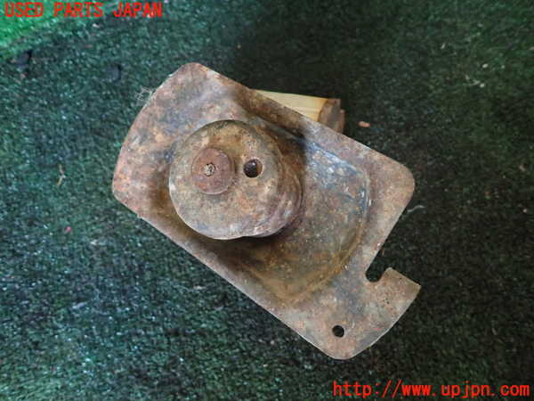 1UPJ-9236521700]ランクル100系(UZJ100W)スペアタイヤキャリア 中古_2