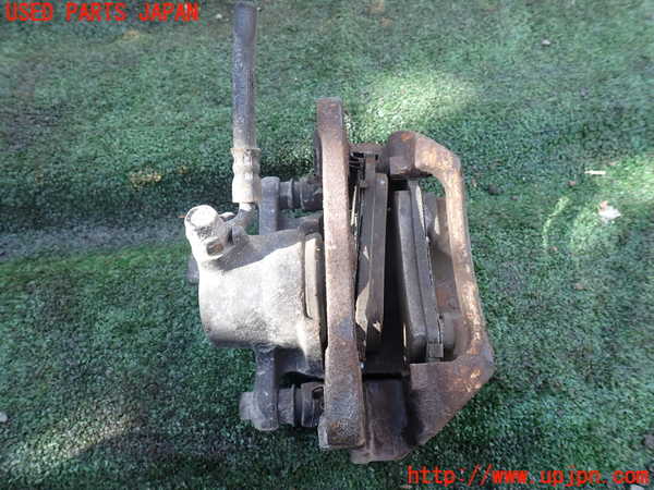 1UPJ-9236524090]ランクル100系(UZJ100W)右リアキャリパー 中古_2