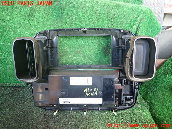 1UPJ-9236526066]ランクル100系(UZJ100W)エアコンスイッチ1 中古_3