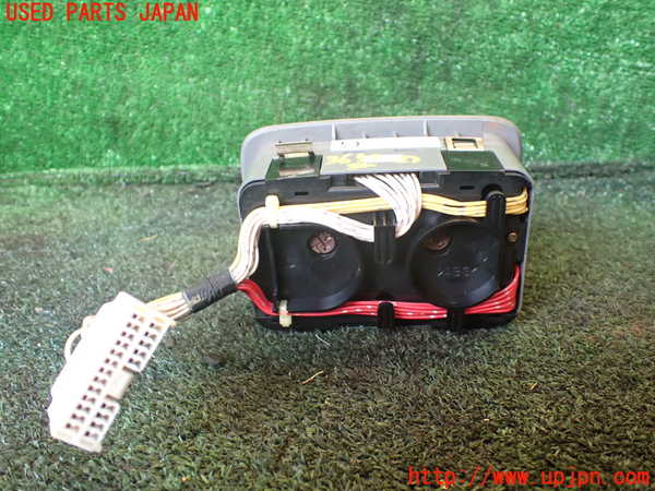 1UPJ-9236526306]ランクル100系(UZJ100W)スイッチ1 (リヤエアコン) 中古_2