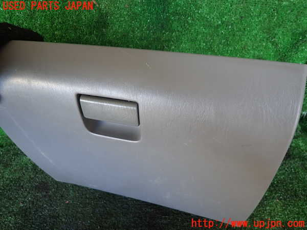 1UPJ-9236527516]ランクル100系(UZJ100W)グローブボックス1 中古_2