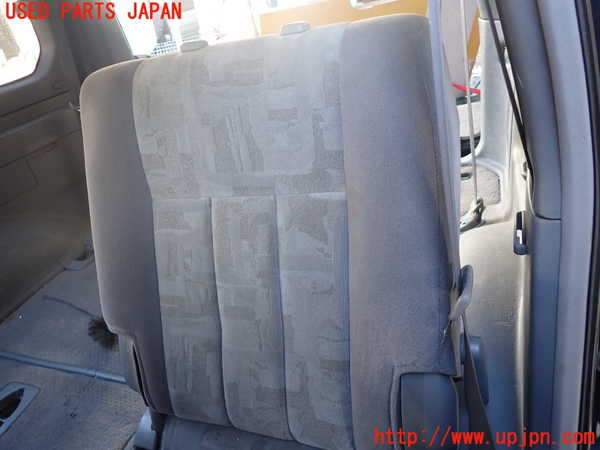 1UPJ-9236527175]ランクル100系(UZJ100W)左2列目シート 中古_2