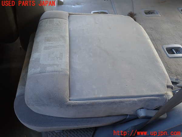 1UPJ-9236527175]ランクル100系(UZJ100W)左2列目シート 中古_4