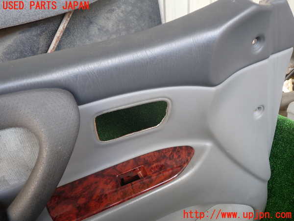 1UPJ-9236521264]ランクル100系(UZJ100W)左前ドア内張り 中古_2