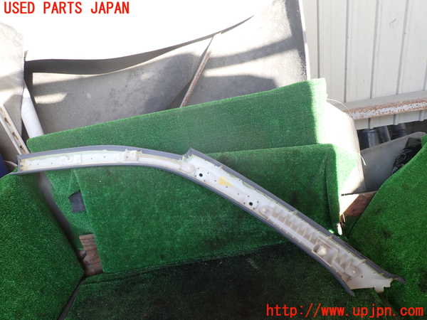 1UPJ-9236527655]ランクル100系(UZJ100W)右フロントピラートリム 中古_3