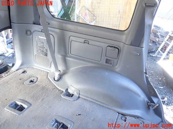 1UPJ-9236527680]ランクル100系(UZJ100W)左リアピラートリム 中古_3