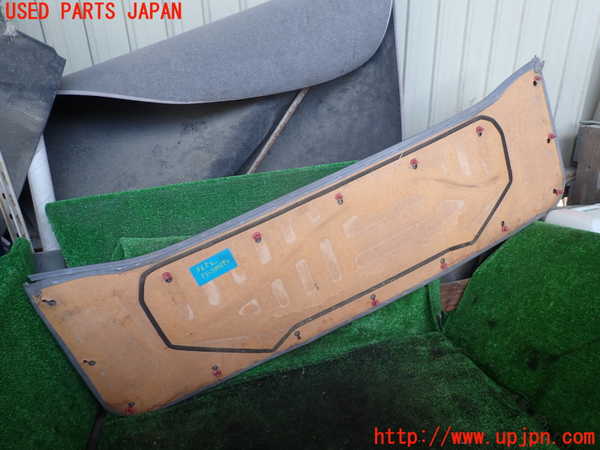 1UPJ-9236521504]ランクル100系(UZJ100W)トランク内トリム 中古_5