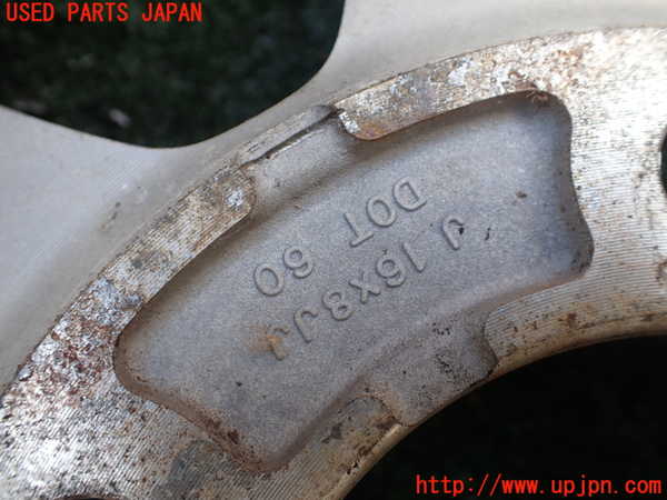 1UPJ-9236529032]ランクル100系(UZJ100W)タイヤ　ホイール　1本② 275/70R16 中古_4