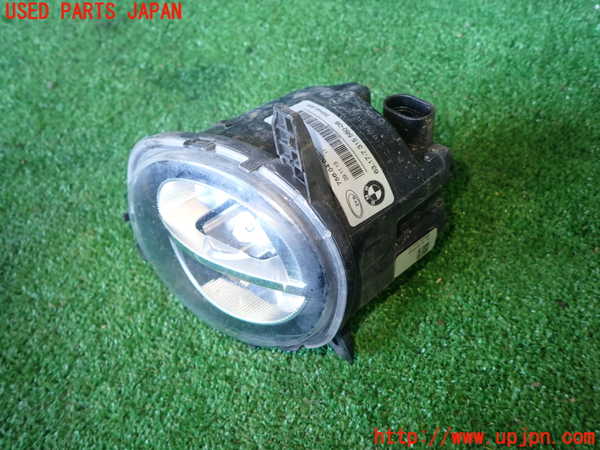 1UPJ-9236531180]BMW 330e(8E20)右フォグ 中古_2