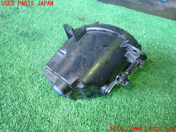 1UPJ-9236531182]BMW 330e(8E20)左フォグ 中古_3