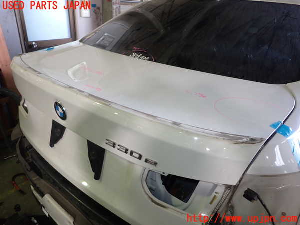1UPJ-9236531500]BMW 330e(8E20)トランク 中古_3