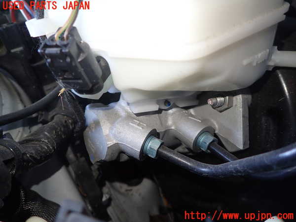1UPJ-9236534050]BMW 330e(8E20)ブレーキマスターシリンダー 中古_2