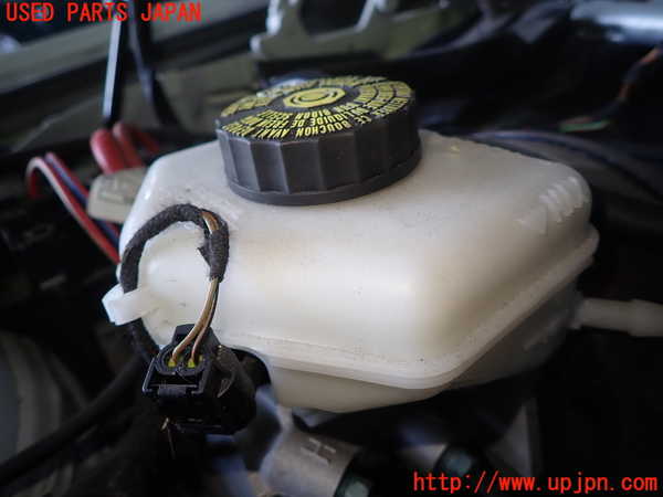 1UPJ-9236534050]BMW 330e(8E20)ブレーキマスターシリンダー 中古_3