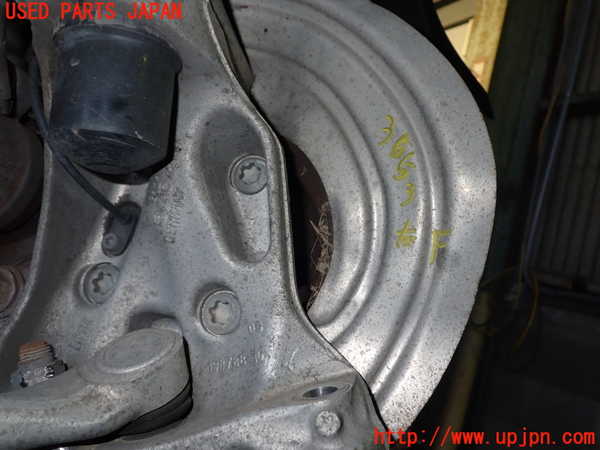 1UPJ-9236534295]BMW 330e(8E20)左フロントナックルハブ 中古_2