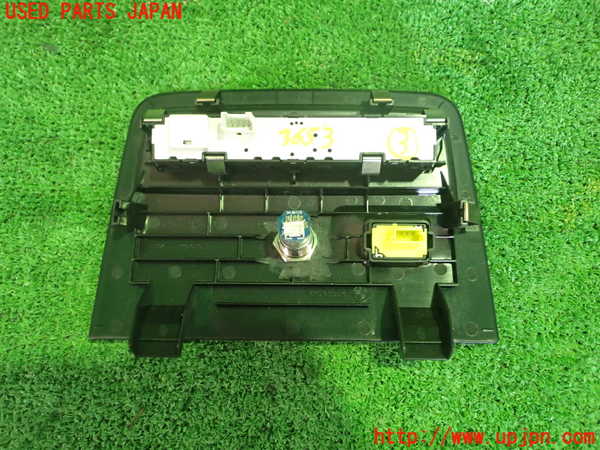 1UPJ-9236536308]BMW 330e(8E20)スイッチ3 (レーンアシスト、給油口) 中古_2