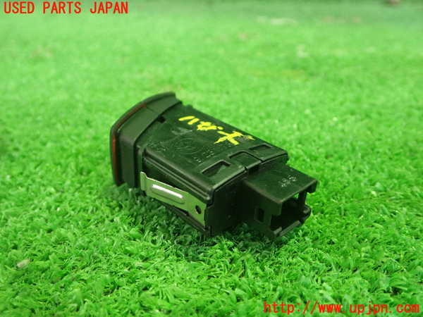 1UPJ-9236536290]BMW 330e(8E20)ハザードスイッチ 中古_3