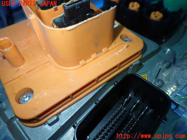 1UPJ-9236536916]BMW 330e(8E20)インバーターコンバーター 中古_5