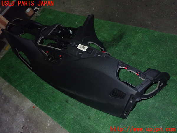 1UPJ-9236537505]BMW 330e(8E20)ダッシュボード 中古_3