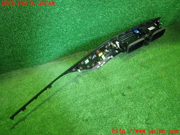1UPJ-9236537528]BMW 330e(8E20)エアコン吹き出し口3 (真中) 中古_3