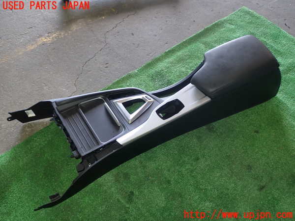 1UPJ-9236537540]BMW 330e(8E20)センターコンソール 中古_2