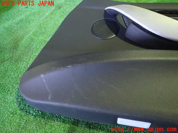1UPJ-9236531234]BMW 330e(8E20)右前ドア内張り 中古_2