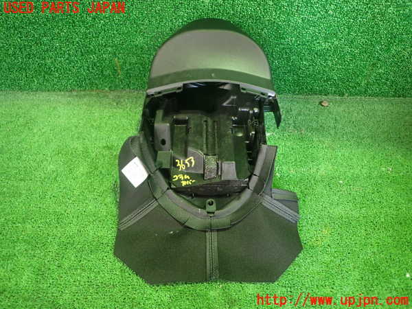 1UPJ-9236537905]BMW 330e(8E20)コラムカバー 中古_4