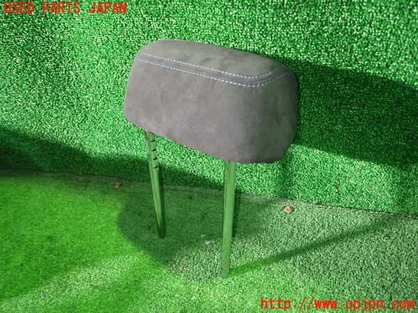 1UPJ-9236537150]BMW 330e(8E20)右2列目ヘッドレスト 中古_4