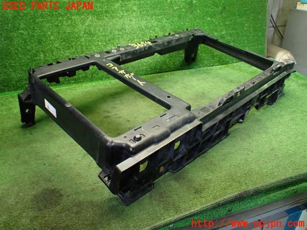 1UPJ-9236541041]プジョー・208(P21HN05)コアサポート 中古_4