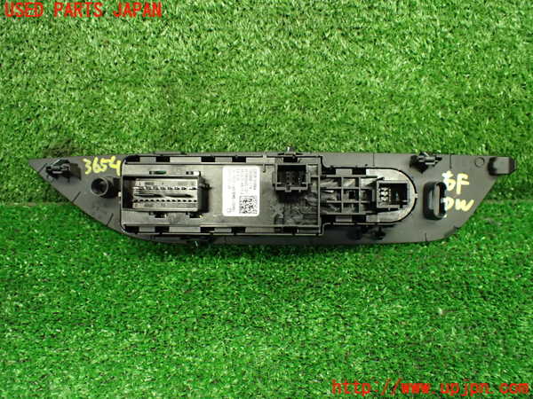 1UPJ-9236546240]プジョー・208(P21HN05)右前パワーウィンドウスイッチ 中古_3