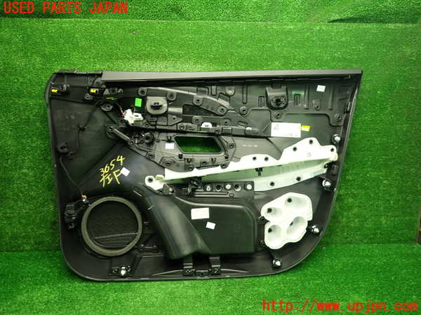 1UPJ-9236541264]プジョー・208(P21HN05)左前ドア内張り 中古_5