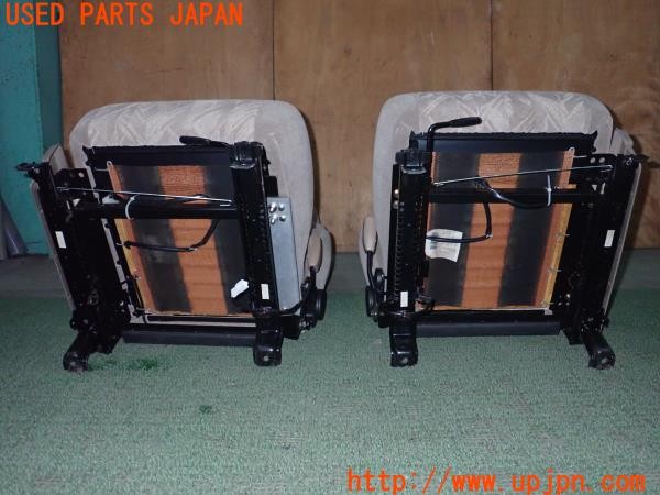 3UPJ=9236550609]ビッグホーン プレジール ロング(UBS73GW)後期 純正オプション RECARO シートセット 運転席 助手席 シートヒーター 中古_3