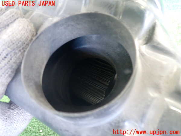 2UPJ-9236552560]ビッグホーン(UBS73GW)エアクリーナーボックス 中古_3