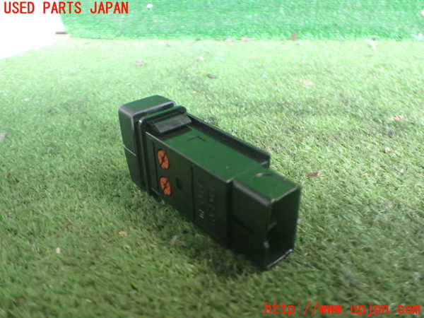 2UPJ-9236556306]ビッグホーン(UBS73GW)スイッチ1 (リヤワイパー) 中古_2