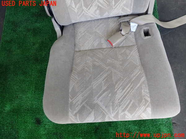 2UPJ-9236557145]ビッグホーン(UBS73GW)右2列目シート 中古_3