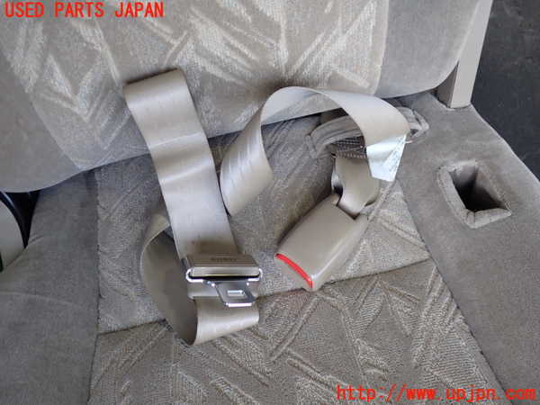 2UPJ-9236557145]ビッグホーン(UBS73GW)右2列目シート 中古_4