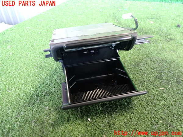 2UPJ-9236557821]ビッグホーン(UBS73GW)灰皿1 中古_3