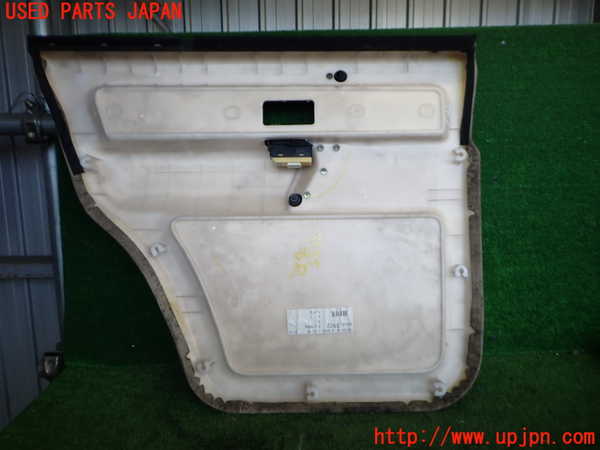 2UPJ-9236551294]ビッグホーン(UBS73GW)右後ドア内張り 中古_5