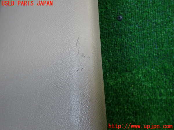 2UPJ-9236557665]ビッグホーン(UBS73GW)右センターピラートリム 中古_3