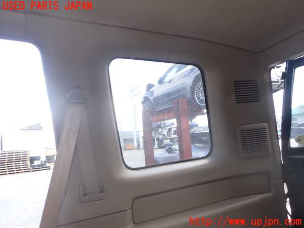 2UPJ-9236557675]ビッグホーン(UBS73GW)右リアピラートリム 中古_2