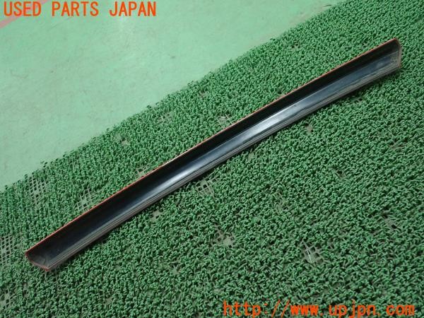 3UPJ=9236560046]アバルト 124スパイダー(NF2EK)純正オプション 52060683 エアダムカバー RED フロントバンパー下部トリム 中古_5