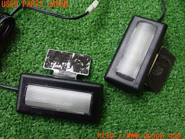 3UPJ=9236560512]アバルト 124スパイダー(NF2EK)amon エーモン フットライト フロアライト 足元灯 LED 白色 中古_3