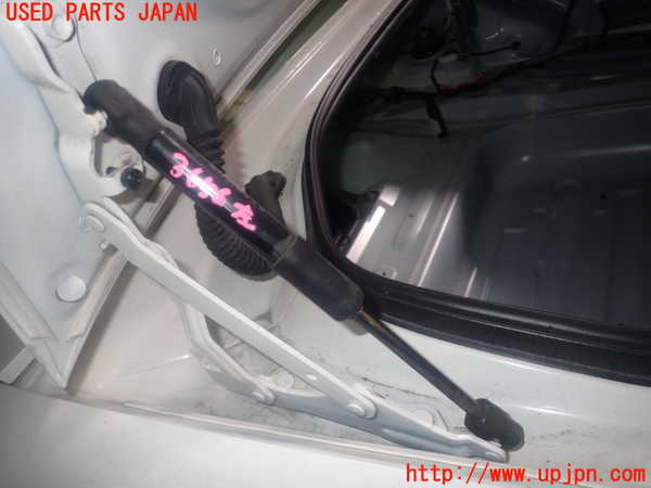 1UPJ-9236561506]アバルト・124スパイダー(NF2EK)トランクダンパー 中古_2