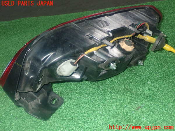 1UPJ-9236561530]アバルト・124スパイダー(NF2EK)右テールランプ 中古_2