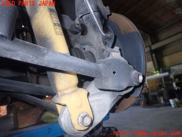 1UPJ-9236564300]アバルト・124スパイダー(NF2EK)右リアナックルハブ 中古_2